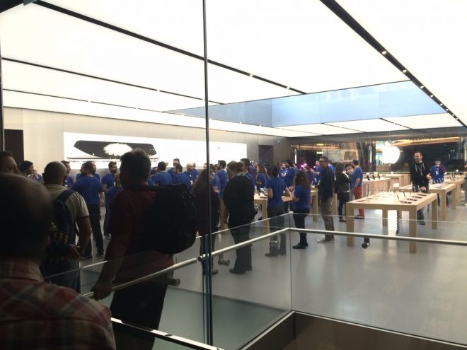 istanbul'da iPhone 6 cilginligi