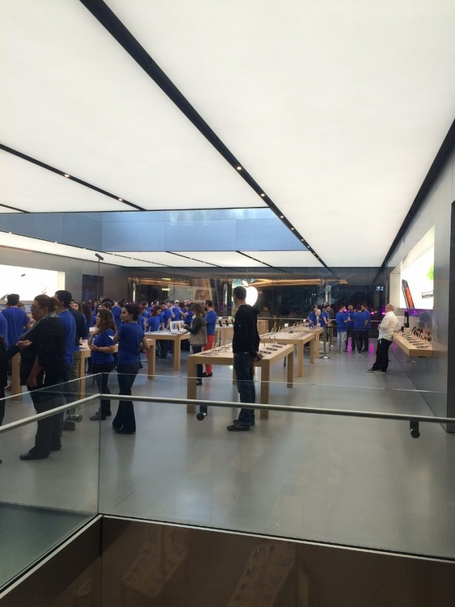 istanbul'da iPhone 6 cilginligi