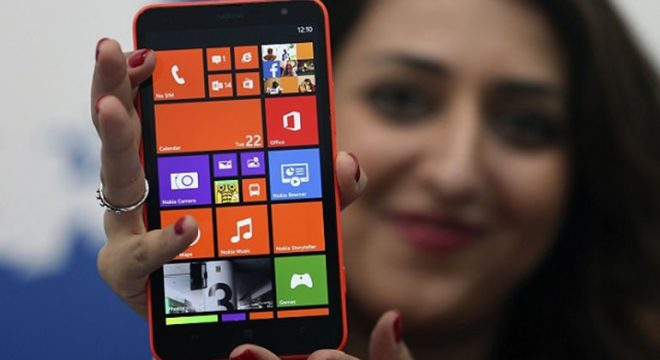 Nokia Lumia 1320 yerine Lumia 1330a bırakıyor