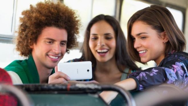 Sony-Xperia-E4-on