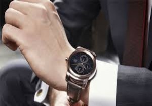 LG G Watch Urbane, yeni tasarımları ile gündemdeki yerini alacak.