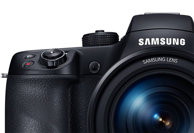 Samsung NX1 fotoğraf makinası karşınızda