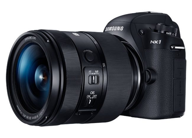 Samsung NX1 fotoğraf makinası karşınızda