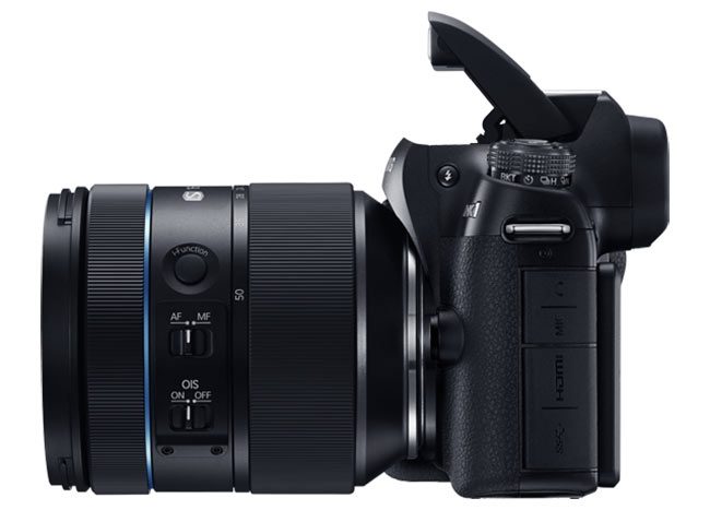 Samsung NX1 fotoğraf makinası karşınızda