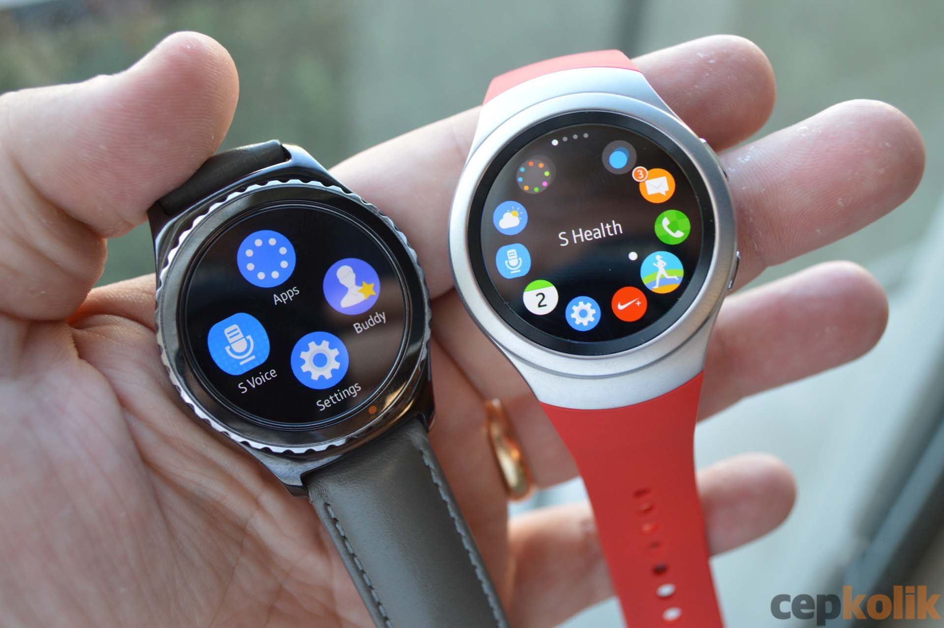 Часы управления телефоном. Samsung Gear s2. Часы самсунг Геар 2. Samsung Gear Live. Смарт часы с подключением к телефону через блютуз.