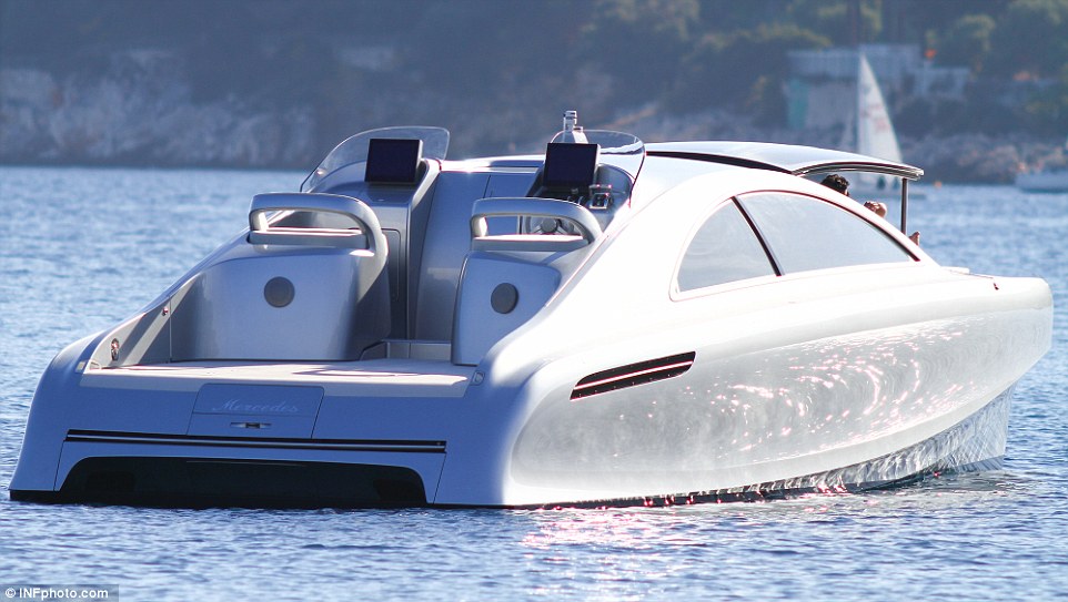 AD-Mercedes-Benz-Arrow-460-Granturismo-Yacht-02