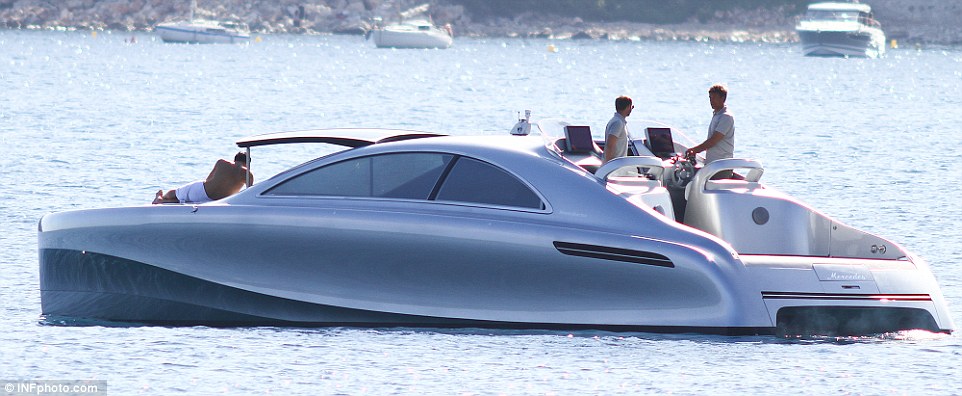 AD-Mercedes-Benz-Arrow-460-Granturismo-Yacht-03