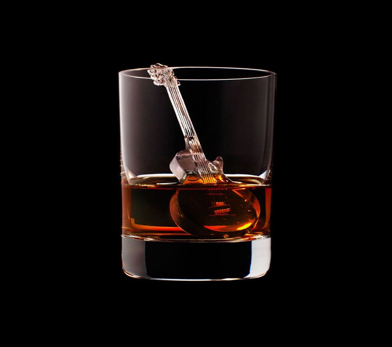 AD-Suntory-Whisky-Tbwa-Hakuhodo-Cnc-Milled-Ice-Cubes-3D-02