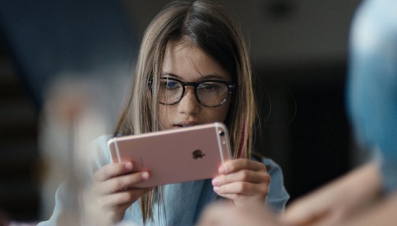 Apple iPhone 6s Yeni Reklamlarıyla Gündemde