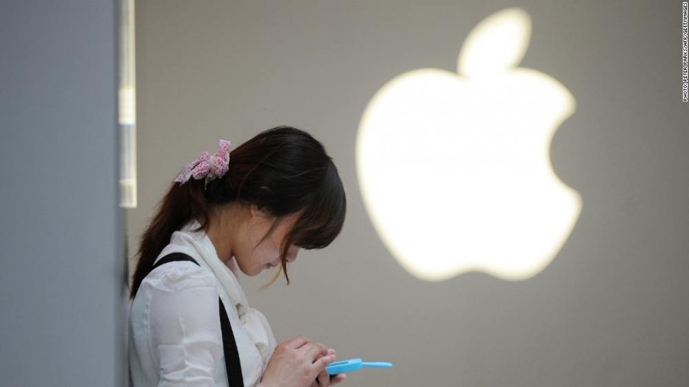 Apple Çin'de Darbe Aldı