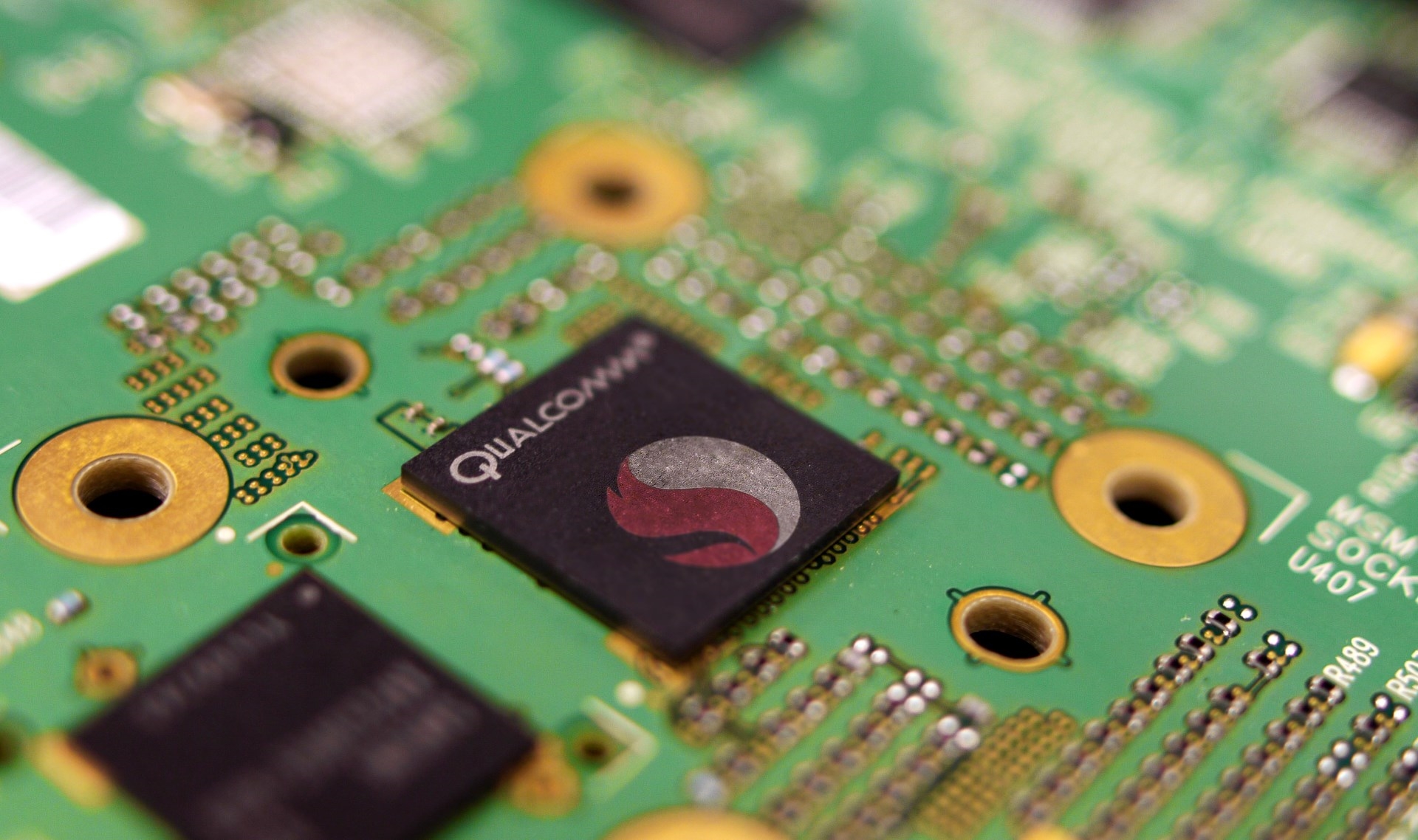 Snapdragon 823 Geliyor!