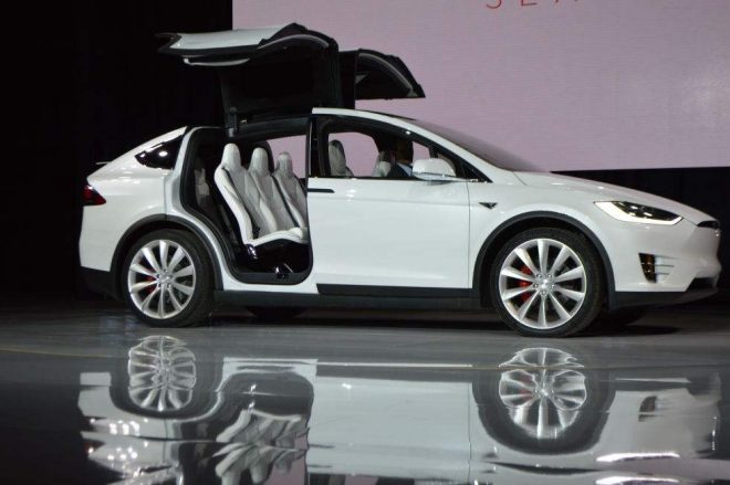 Tesla X Satışa Çıkıyor!