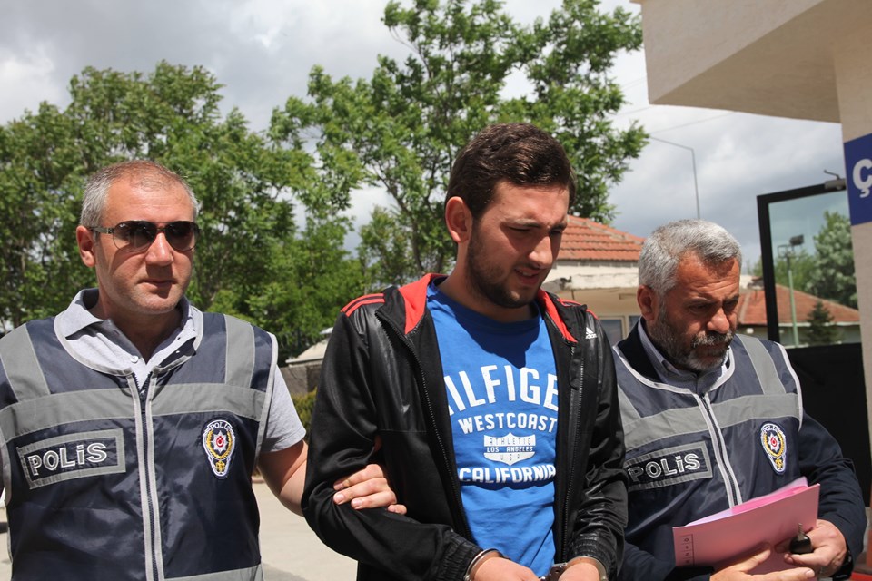 Türk Üniversite Öğrencisi Suikast Silahı Yaptı!2