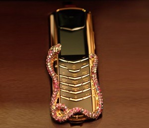 Vertu-Signature-Cobra-300x257