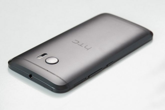 HTC-Desire-10