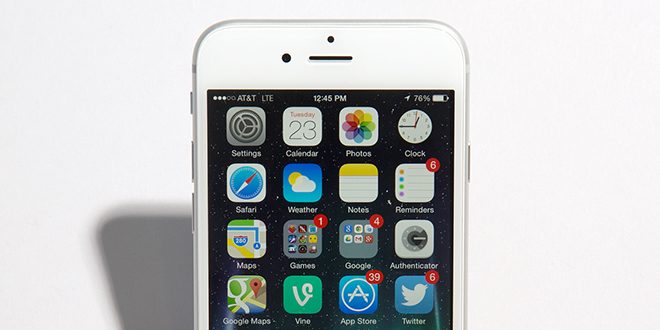 iPhoneu Uçaktan Aşağı Bıraktı!