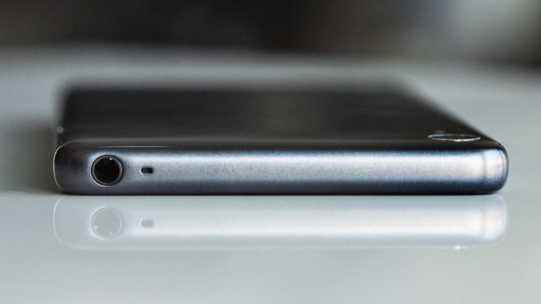 yeni Sony Xperia XA