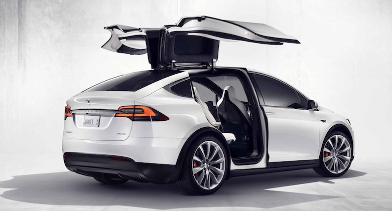 Tesla model X yeni
