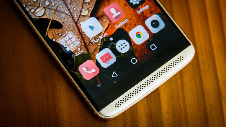 ZTE Axon 7s 