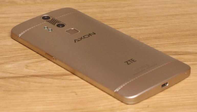 ZTE Axon 7s