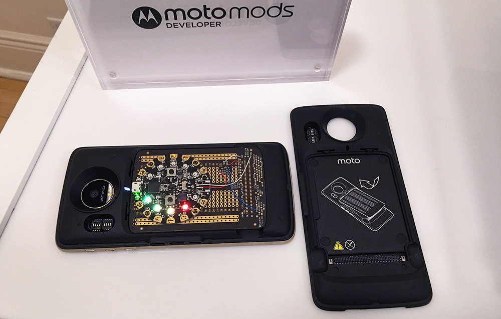 moto mod