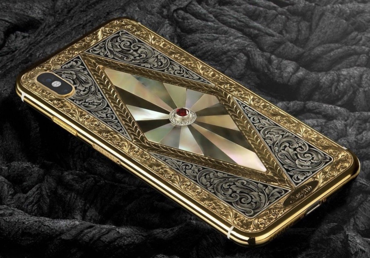 Самые дорогие телефоны фото. Vertu Signature Diamond. Самый дорогой смартфон. Крутые телефоны. Дорогой айфон.