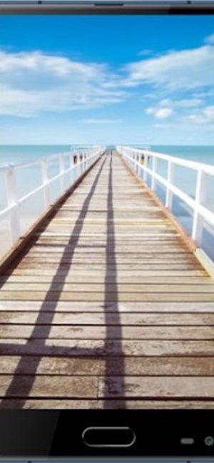 Panasonic Eluga Arc 2