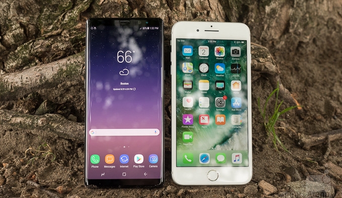 Galaxy Note 8 ve iPhone 7 Plus Karşılaştırma