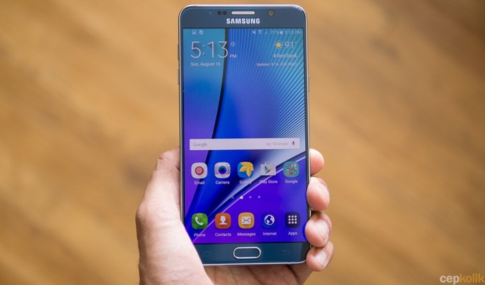 Samsung İki Eski Telefonuna Daha Desteğini Kesti!