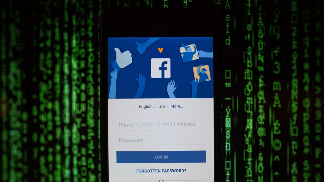 81 Binden Fazla Facebook Mesajı Çalındı İddiası