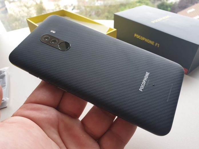 Xiaomi Pocophone F1 Armoured Edition için Yeni Versiyon