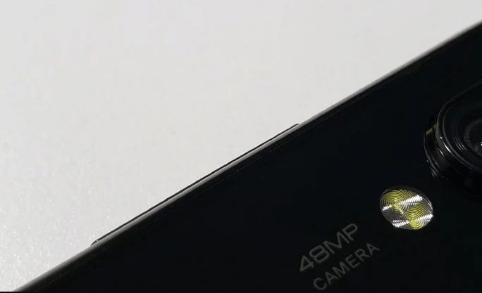 Xiaomi'nin Yeni 48 Megapisellik Telefonu Resmiyet Kazandı!