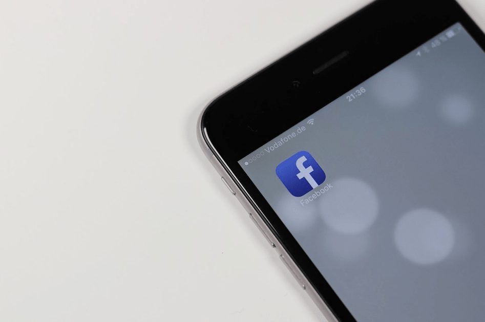 Facebook Ortakları Özel Mesajlarınıza Erişebiliyor