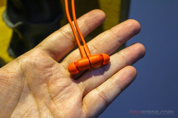 Huawei Freelace Bluetooth Kullaklığını Tanıttı - Fiyatı ve Özellikleri