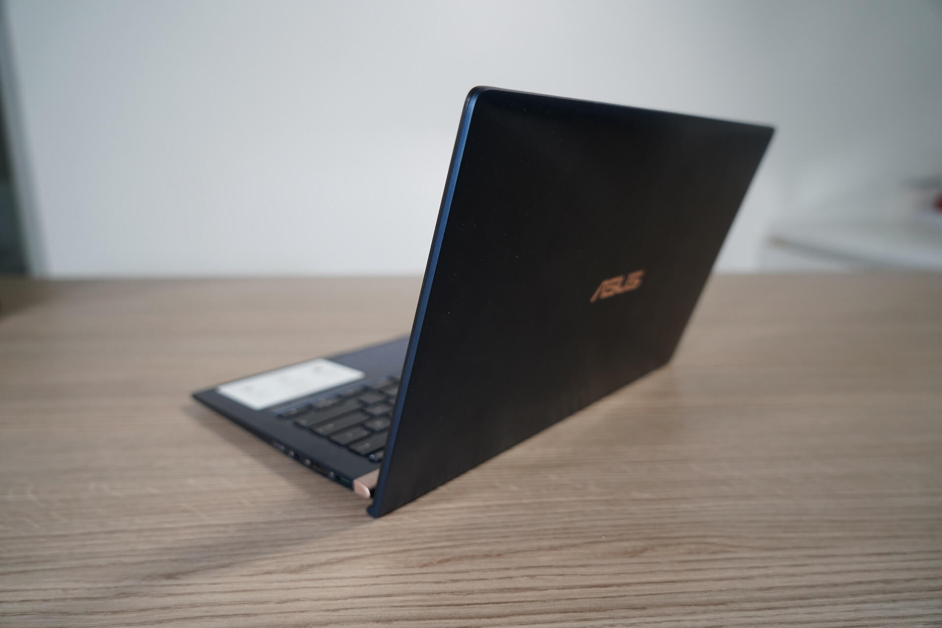 Asus ZenBook 14 UX433