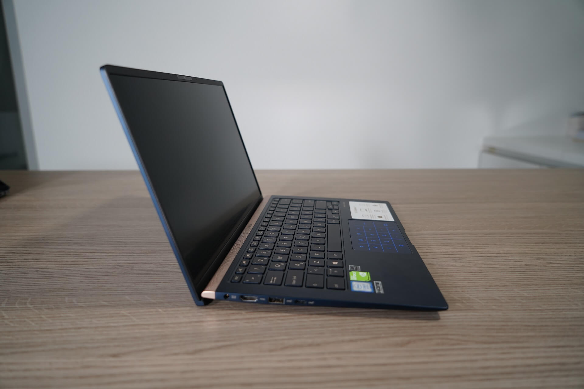 Asus ZenBook 14 UX433