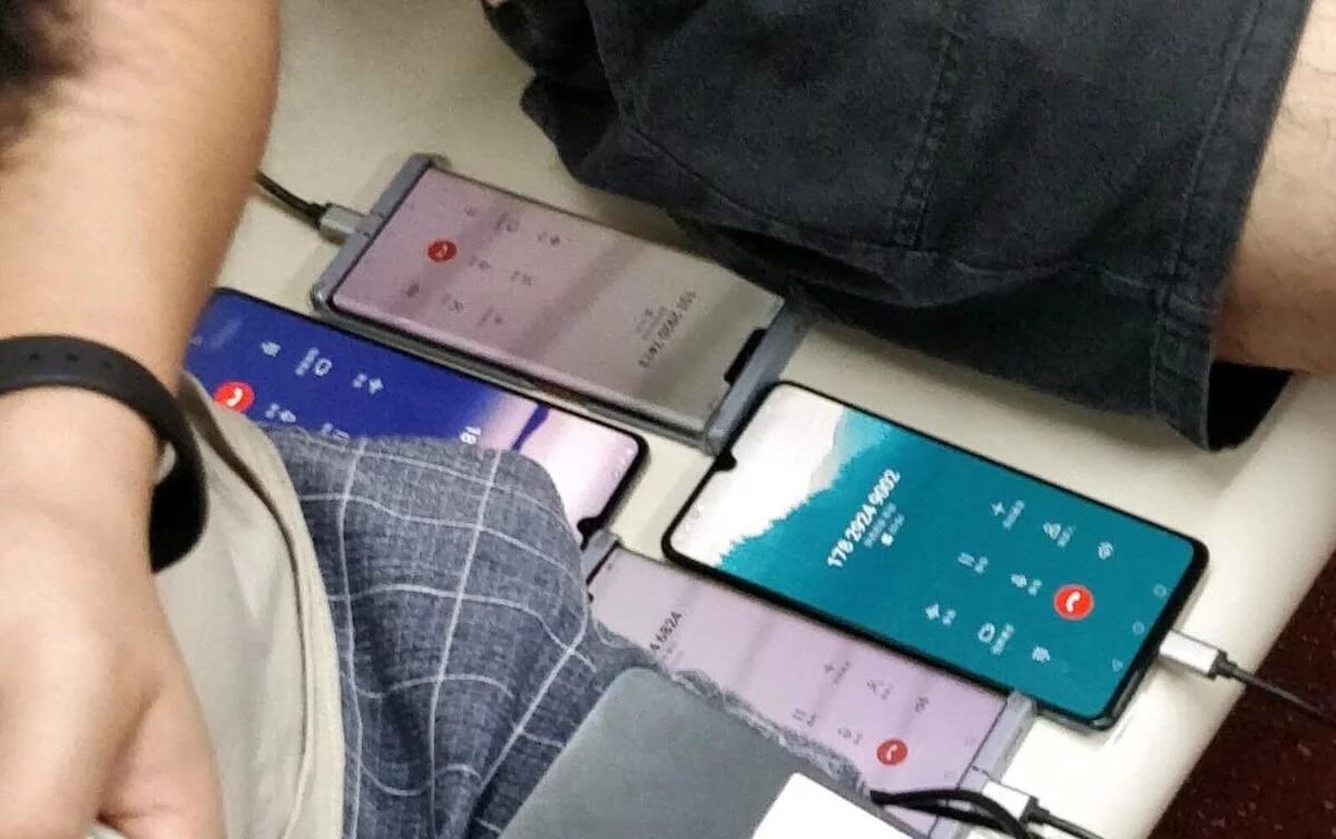 Huawei Mate 30 Pro Canlı Canlı Görüntülendi!
