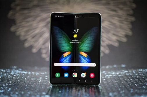 Motorola Razr vs Samsung Galaxy Fold Karşılaştırması