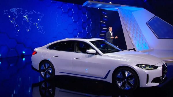 2021 BMW i4 Tanıtıldı