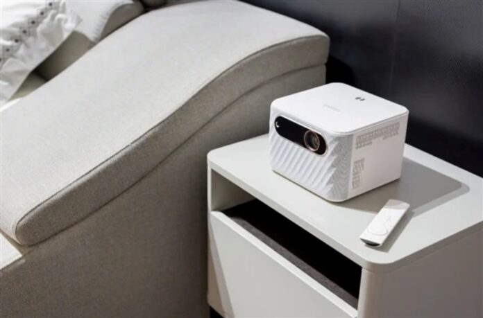 Lenovo-Smart-Projector-T500-2