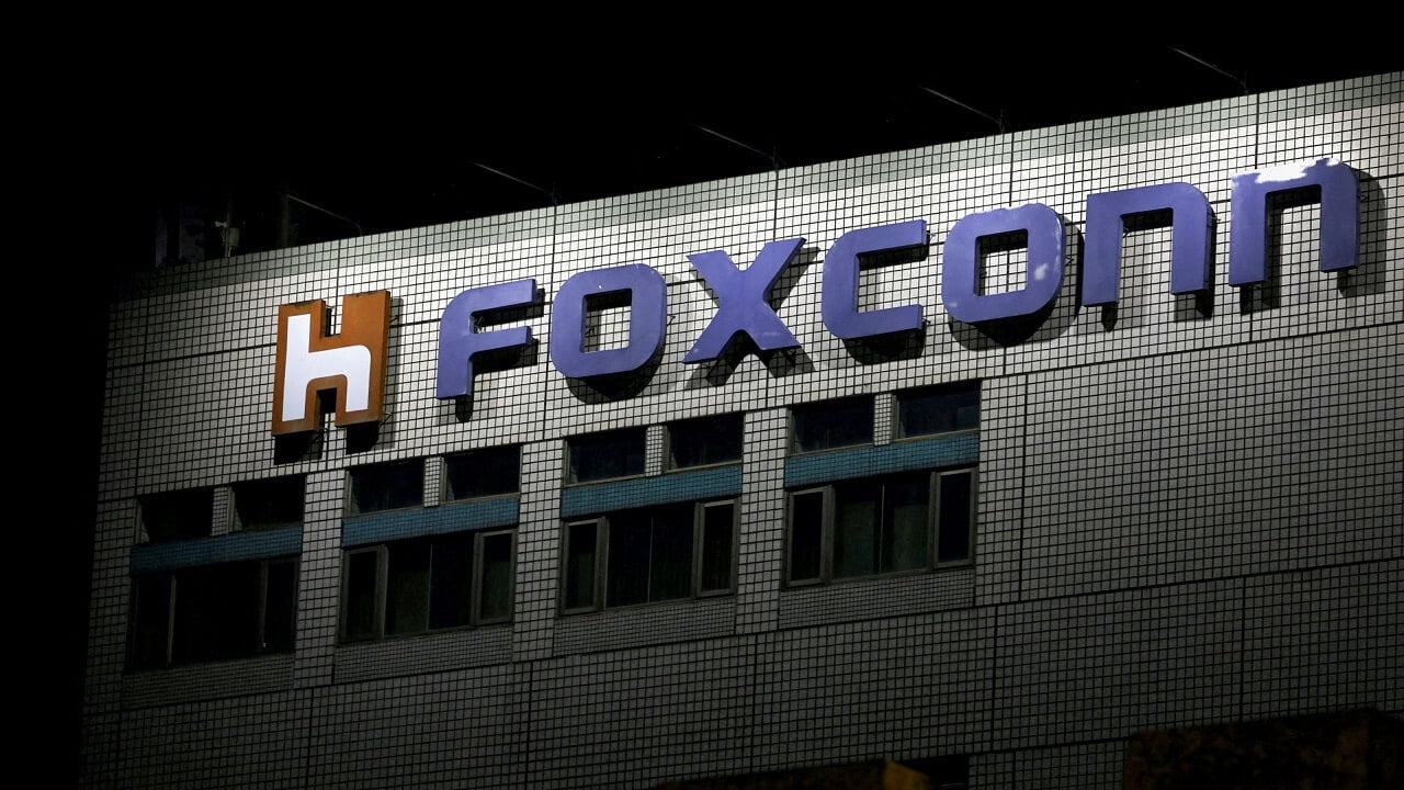 Binlerce çalışan, sevkiyatları etkileyen en büyük iPhone üretim fabrikası Foxconn'dan ayrıldı