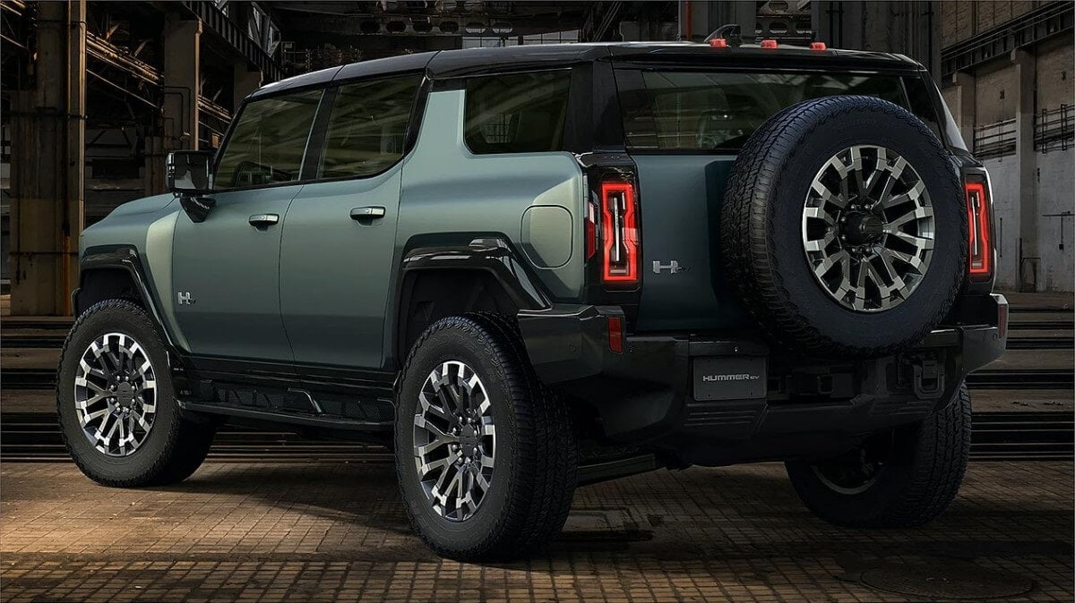 GMC Hummer EV en az iki yıl boyunca tükendi