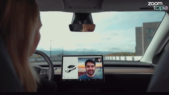 Tesla, Zoom video görüşmelerini arabalarına getiriyor