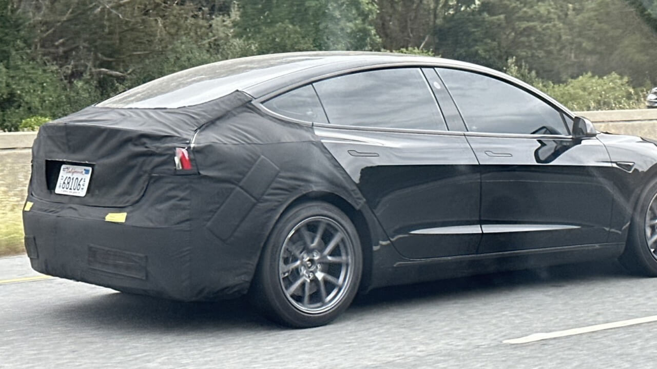 yeni tesla model 3