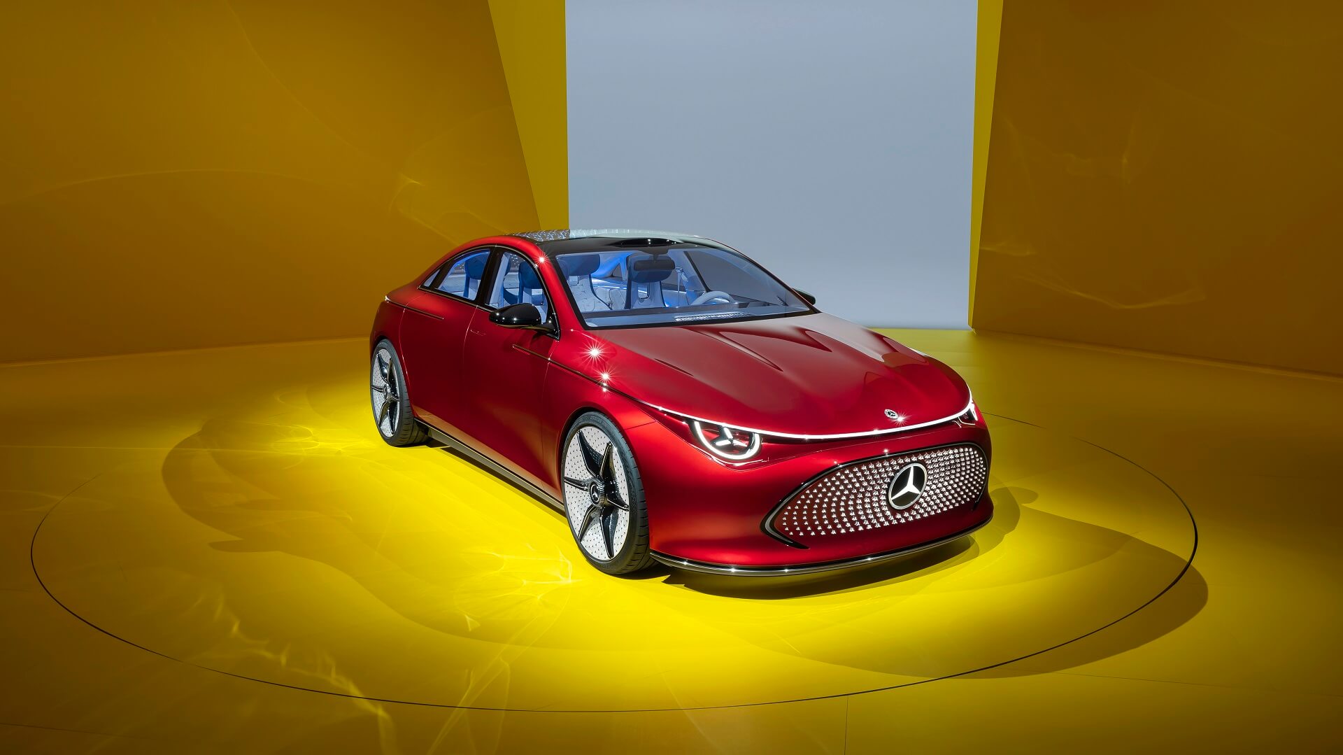 Mercedes Concept CLA-Class tanıtıld - 750 km menzile sahip şık bir elektrikli sedan