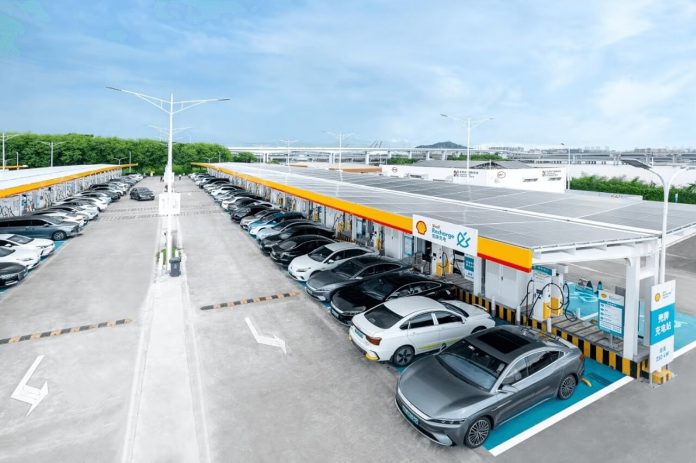 BYD ve Shell, Shenzhen'de 258 Bağlantı Noktalı Devasa Elektrikli Araç Şarj Merkezini Açtı