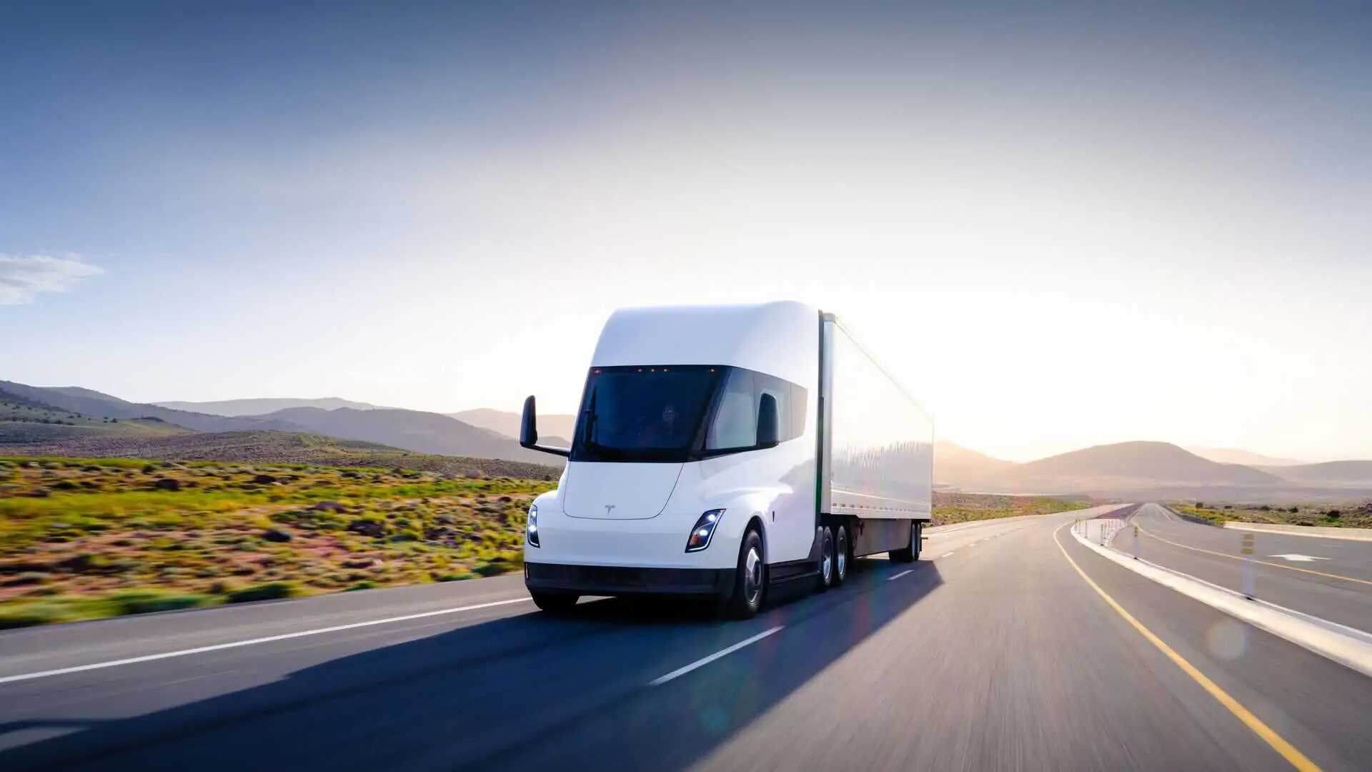 Tesla SEMI rekabeti gölgede bırakıyor