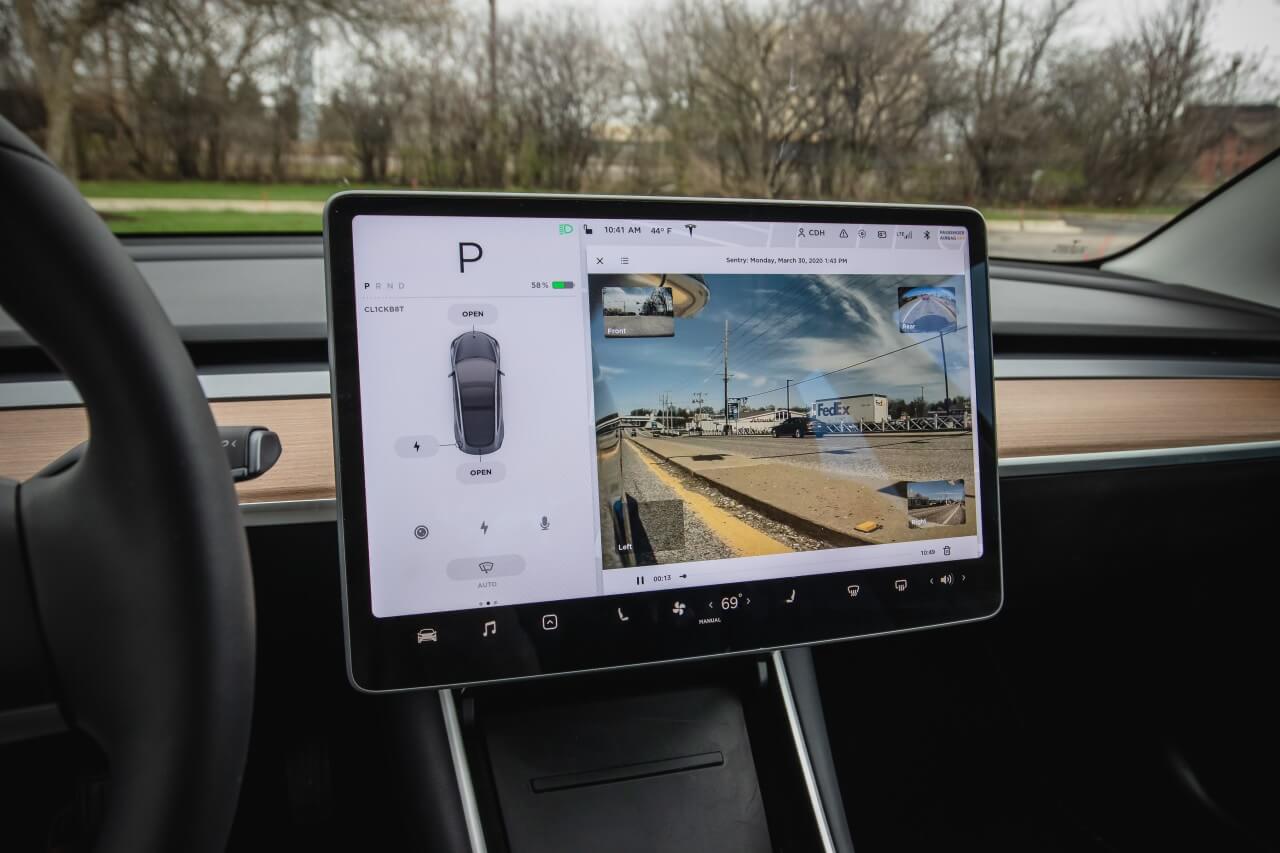 Tesla, En Son OTA Güncellemesiyle HW3 Araçlarında Kamera Kalitesini Yükseltiyor