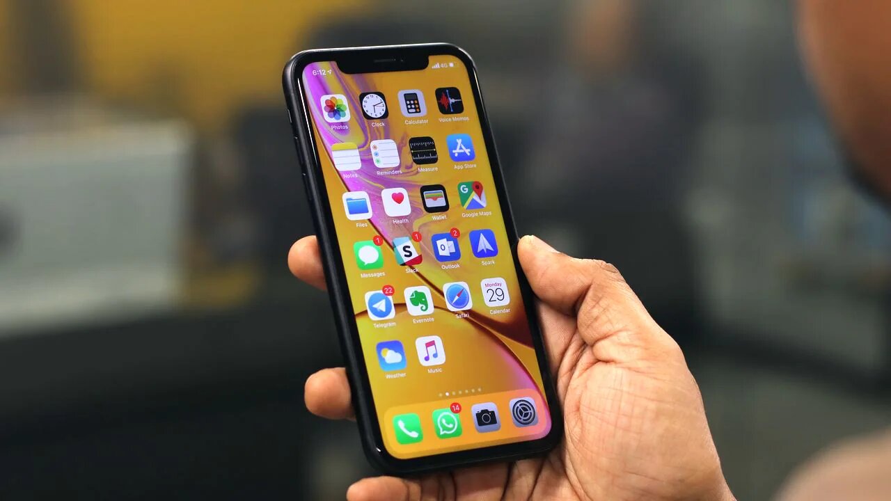 iPhone Kullanıcıları Telefonlarını Daha Uzun Süre Kullanıyor