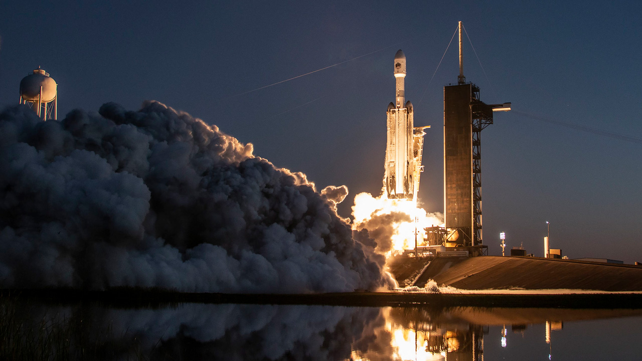 Falcon Heavy Roketi USSF-52 Misyonu İçin Gökyüzüne Yükseldi